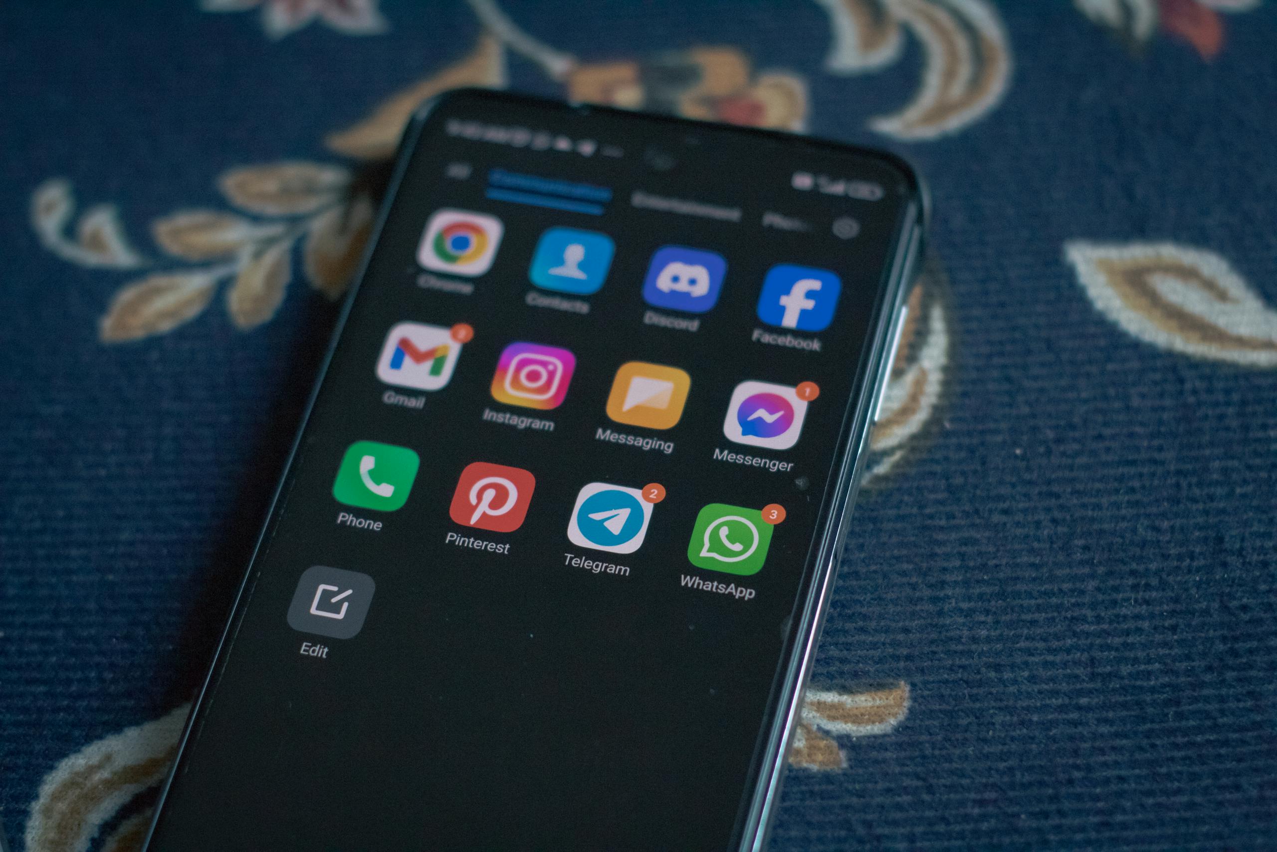 video calls russia alternatives whatsapp telegram